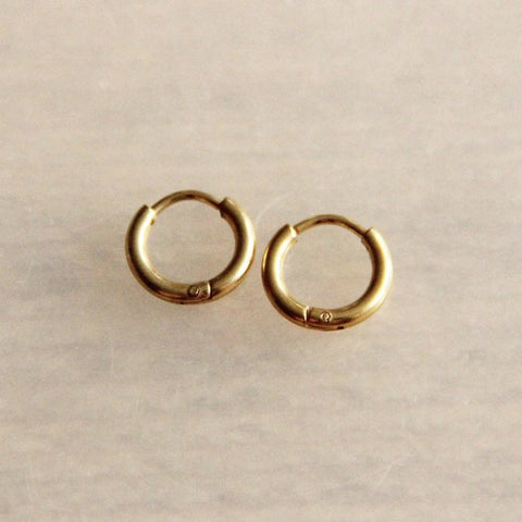 Earrings 10mm 'basic' gold