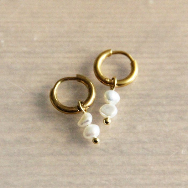 Earrings with 2 freshwater pearls