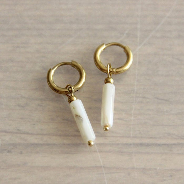 Earrings with mother of pearl tube